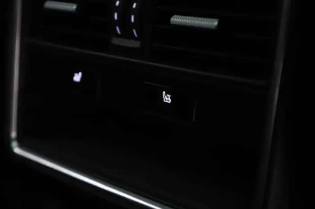 Porsche Cayenne (2020) thumbnail 38