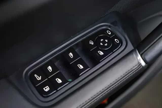 Porsche Cayenne (2020) thumbnail 46