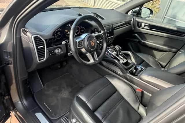 Porsche Cayenne (2020) thumbnail 57