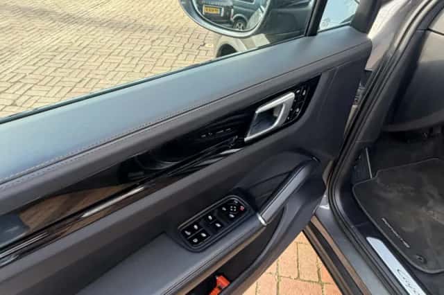 Porsche Cayenne (2020) thumbnail 63