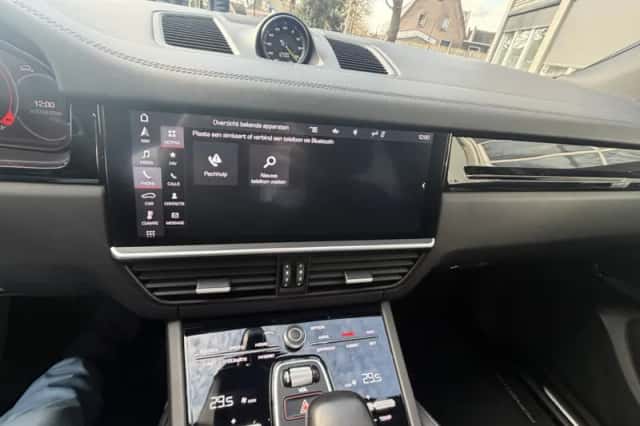 Porsche Cayenne (2020) thumbnail 79