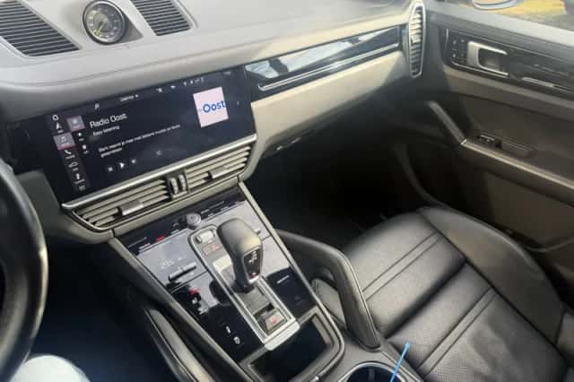 Porsche Cayenne (2020) thumbnail 87