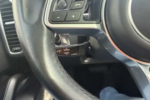 Porsche Cayenne (2020) thumbnail 92