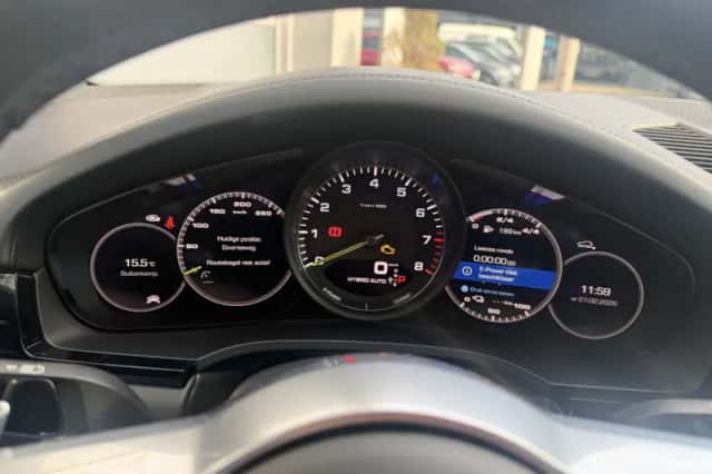 Porsche Cayenne (2020) thumbnail 93