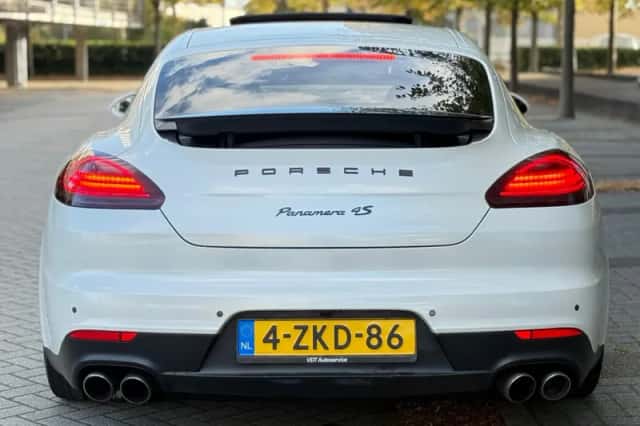 Porsche Panamera (2015) thumbnail 204