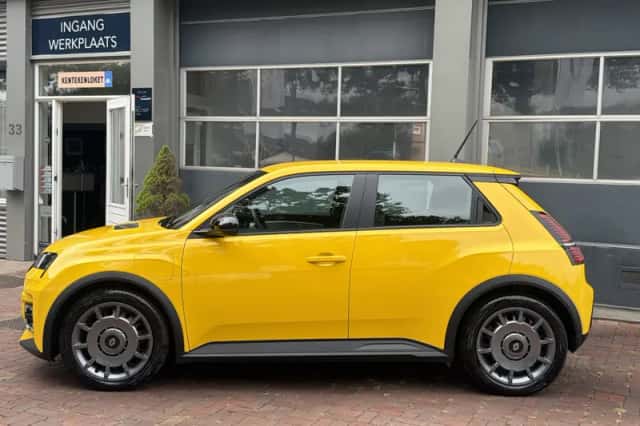 Renault 5 (2025) thumbnail 3