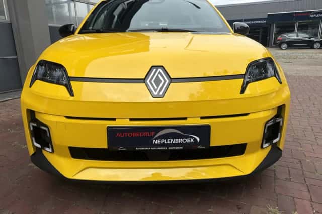 Renault 5 (2025) thumbnail 6