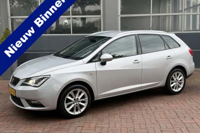 SEAT Ibiza (2016) thumbnail 2