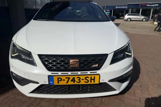 SEAT Leon (2019) thumbnail 6