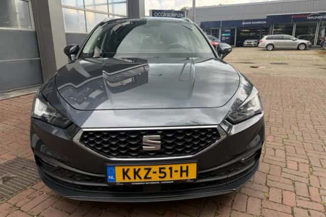 SEAT Leon (2021) thumbnail 4