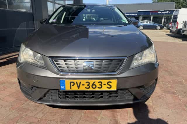 SEAT Leon (2017) thumbnail 3