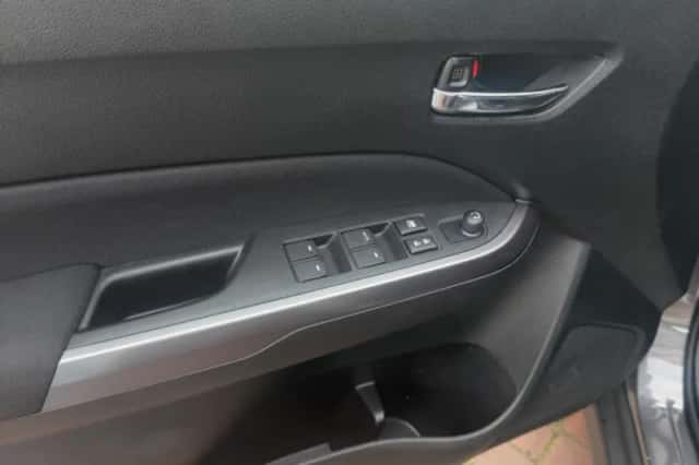 Suzuki Vitara (2025) thumbnail 34