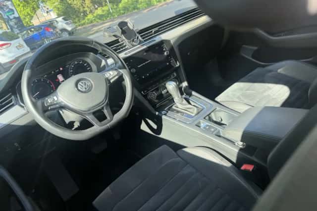 Volkswagen Passat (2019) thumbnail 8