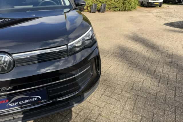 Volkswagen Tiguan (2025) thumbnail 32