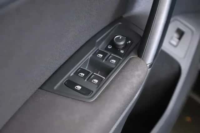 Volkswagen Tiguan (2017) thumbnail 41