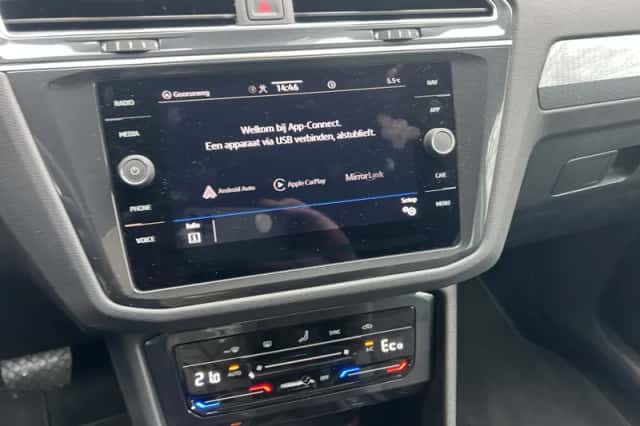 Volkswagen Tiguan (2022) thumbnail 219