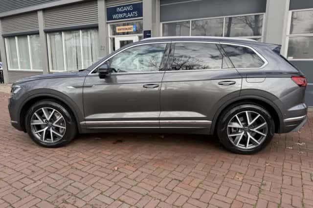 Volkswagen Touareg (2021) thumbnail 4