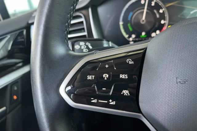 Volkswagen Touareg (2021) thumbnail 34