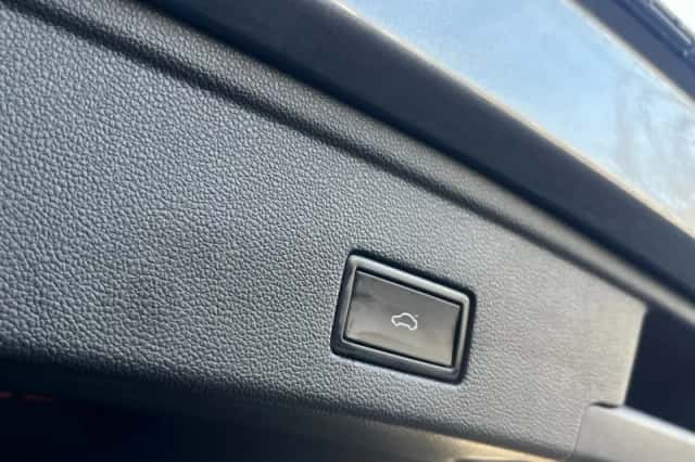 Volkswagen Touareg (2021) thumbnail 37