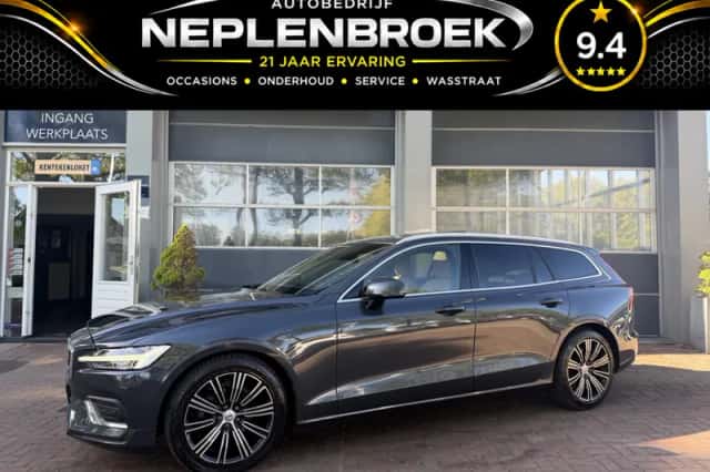Volvo V60 (2019) thumbnail 2