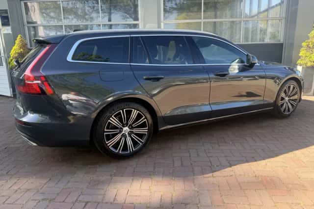 Volvo V60 (2019) thumbnail 3