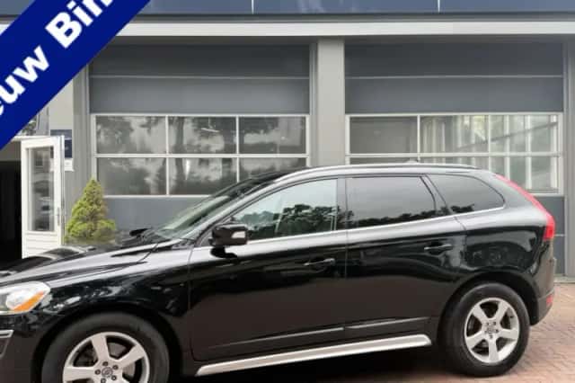Volvo XC60 (2010) thumbnail 1