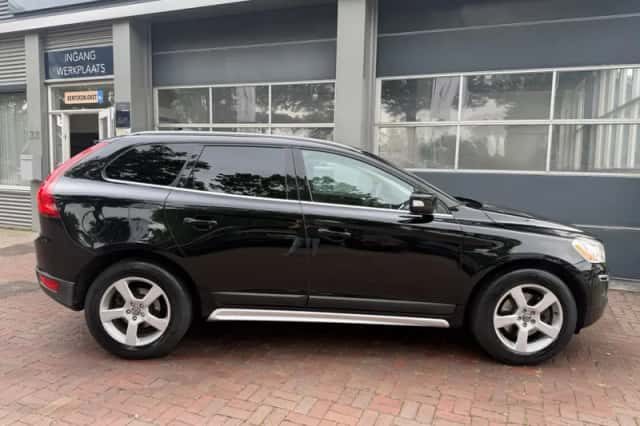 Volvo XC60 (2010) thumbnail 5