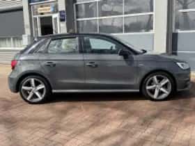 Audi A1 (2017) thumbnail 5