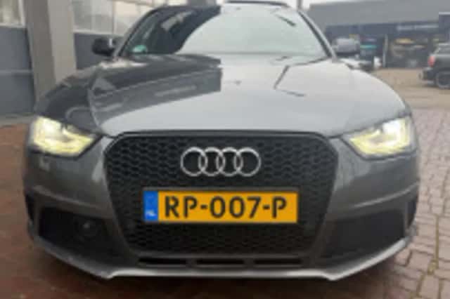 Audi A4 (2013) thumbnail 4