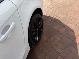 Audi A4 (2014) thumbnail 44