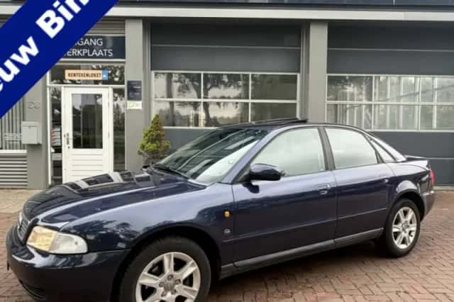 Audi A4 (1997) thumbnail 1