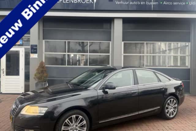 Audi A6 (2011) thumbnail 2