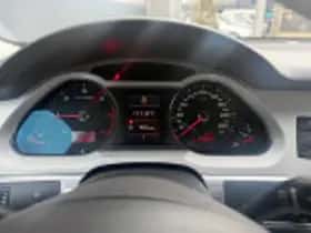 Audi A6 (2011) thumbnail 101