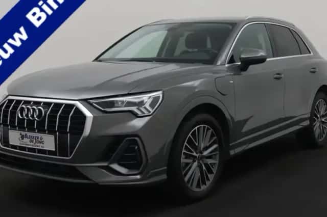 Audi Q3 (2022) thumbnail 1