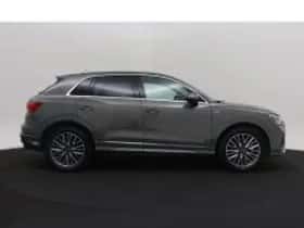 Audi Q3 (2022) thumbnail 5