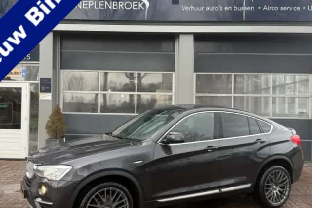 BMW X4 (2015) thumbnail 1