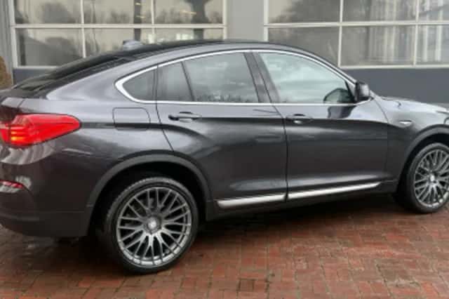 BMW X4 (2015) thumbnail 3