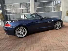 BMW Z4 (2009) thumbnail 9