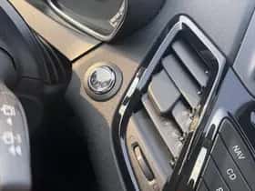 Ford Fiesta (2014) thumbnail 40