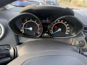 Ford Fiesta (2014) thumbnail 41