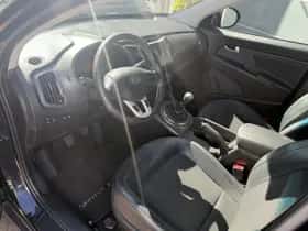 Kia Sportage (2012) thumbnail 36