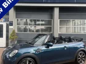 MINI Cabrio (2021)