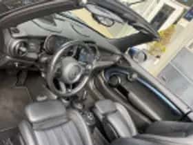 MINI Cabrio (2021) thumbnail 115