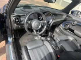 MINI Cabrio (2021) thumbnail 129
