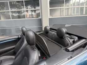 MINI Cabrio (2021) thumbnail 42