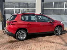 Peugeot 2008 (2017) thumbnail 3