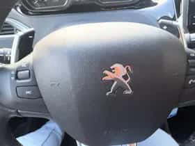 Peugeot 2008 (2017) thumbnail 63