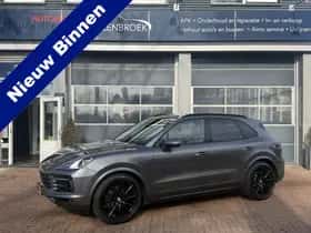 Porsche Cayenne (2020) thumbnail 2