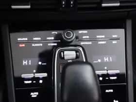 Porsche Cayenne (2020) thumbnail 30