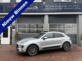 Porsche Macan (2017) thumbnail 2